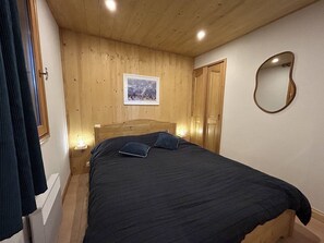 2 bedrooms