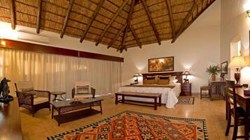 Luxury Double Room, Balcony, Garden View | In-room safe, iron/ironing board, free WiFi