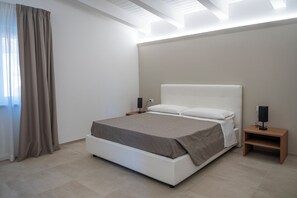 Coffres-forts dans les chambres, rideaux occultants, Wi-Fi gratuit