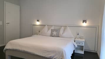 Dreibettzimmer | Kostenloses WLAN, Bettwäsche