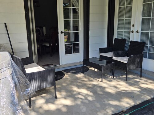 Charming 3-bedroom house in delightful Ada with AC