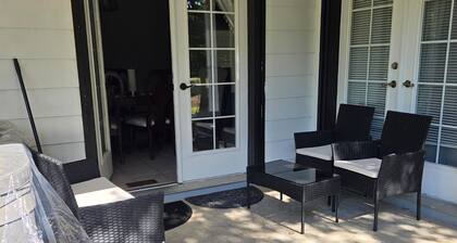 Charming 3-bedroom house in delightful Ada with AC