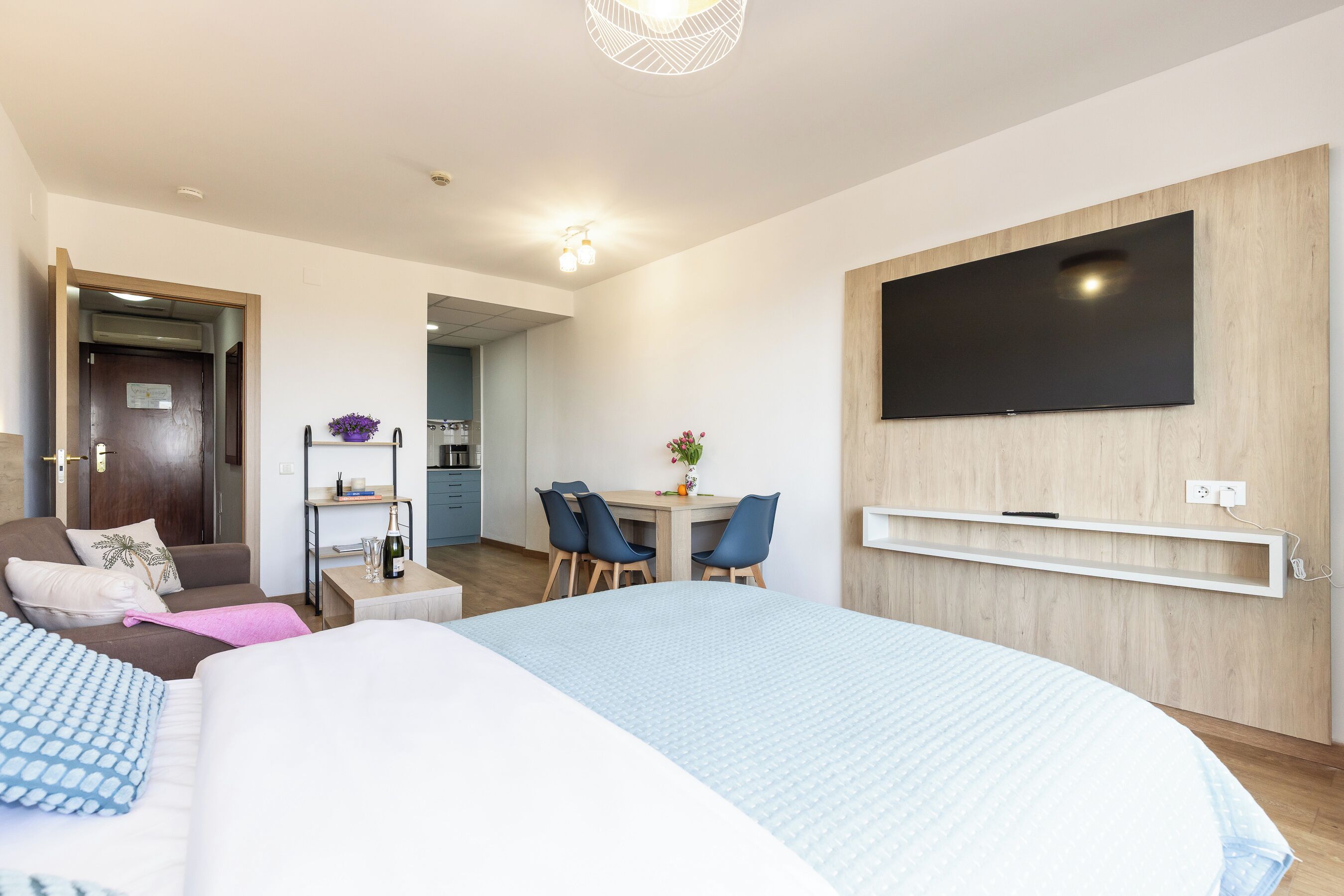 Sea View Apartment, Renovated, 10 Minutes To The Beach - Tarragona