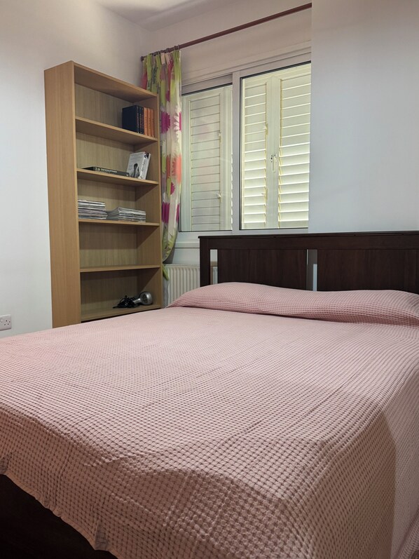 Iron/ironing board, travel crib, free WiFi, bed sheets