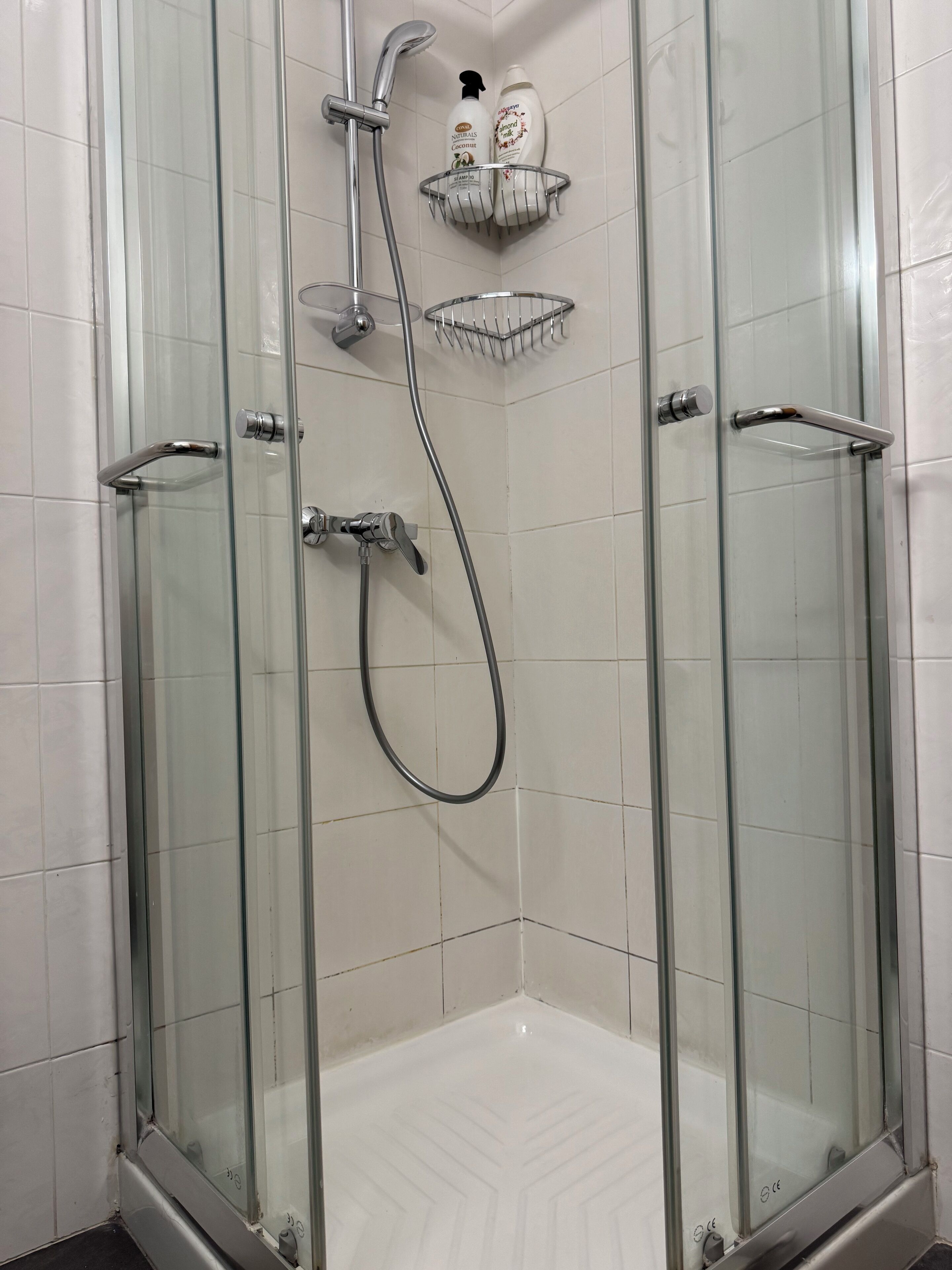Shower, free toiletries, hair dryer, bathrobes