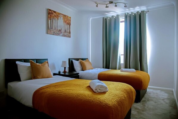 3 bedrooms, iron/ironing board, free WiFi, bed sheets