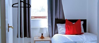 Tranquil 3B House- Sleeps 6, Garden & Free Parking