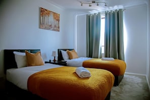 3 chambres, fer et planche à repasser, Wi-Fi gratuit, draps fournis