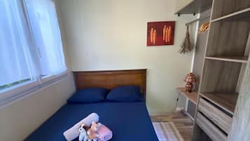 1 habitación, wifi y ropa de cama
