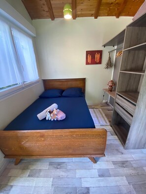 WiFi, bed sheets