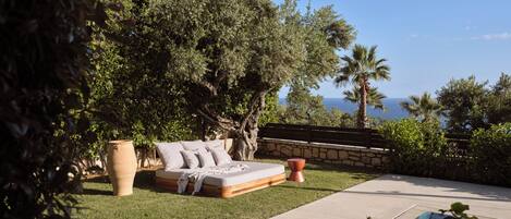 In-room safe, blackout curtains, soundproofing, iron/ironing board