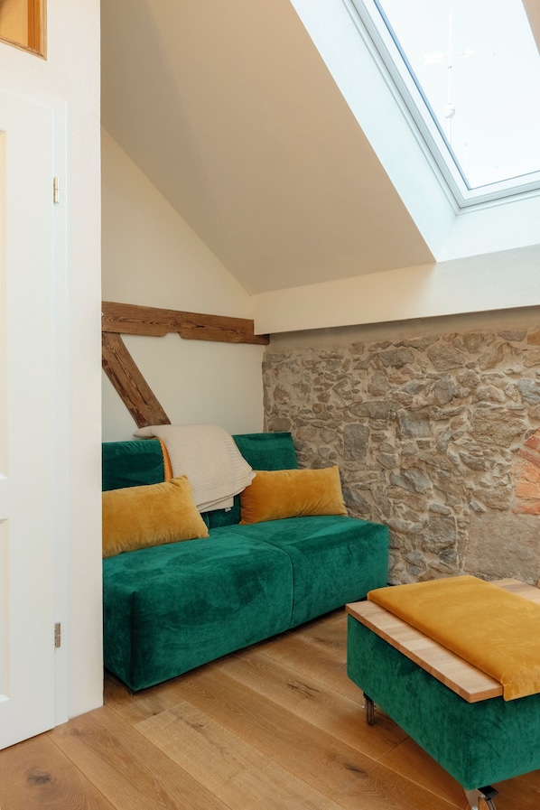 In-room safe, iron/ironing board, free WiFi