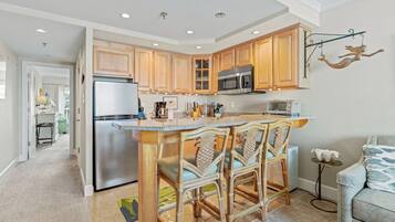 Fridge, microwave, dishwasher, coffee/tea maker