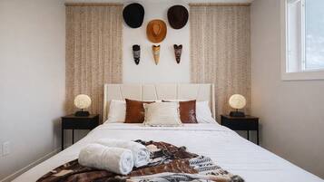 5 bedrooms, desk, iron/ironing board, free WiFi