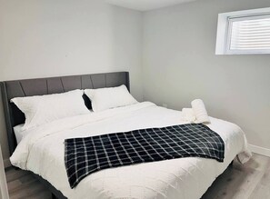 2 dormitorios, tabla de planchar con plancha, wifi gratis y ropa de cama