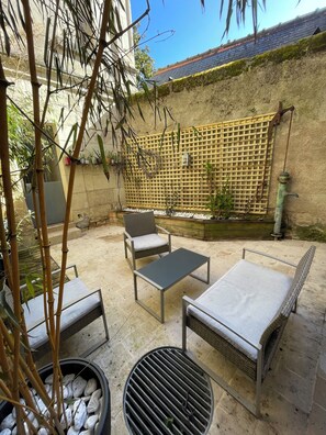 Terrace/patio - Old town house at the foot of the castle (Azay-le-Rideau)