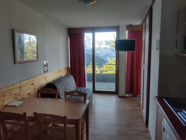 Modern Mountain Apartment With Balcony - Chamrousse