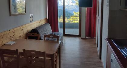 Modern Mountain Apartment With Balcony
