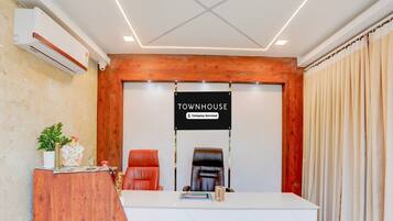 House | Reception