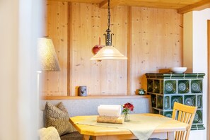 Dining - Apartment '2' with Mountain View, Balcony and Wi-Fi (Krün)