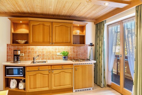 Apartment '2' with Mountain View, Balcony and Wi-Fi