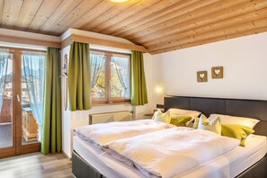 1 bedroom, WiFi, bed sheets - Apartment '2' with Mountain View, Balcony and Wi-Fi (Krün)