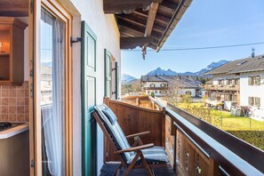 Property grounds - Apartment '2' with Mountain View, Balcony and Wi-Fi (Krün)
