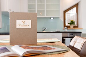 Kühlschrank, Ofen, Herdplatte, Geschirrspüler