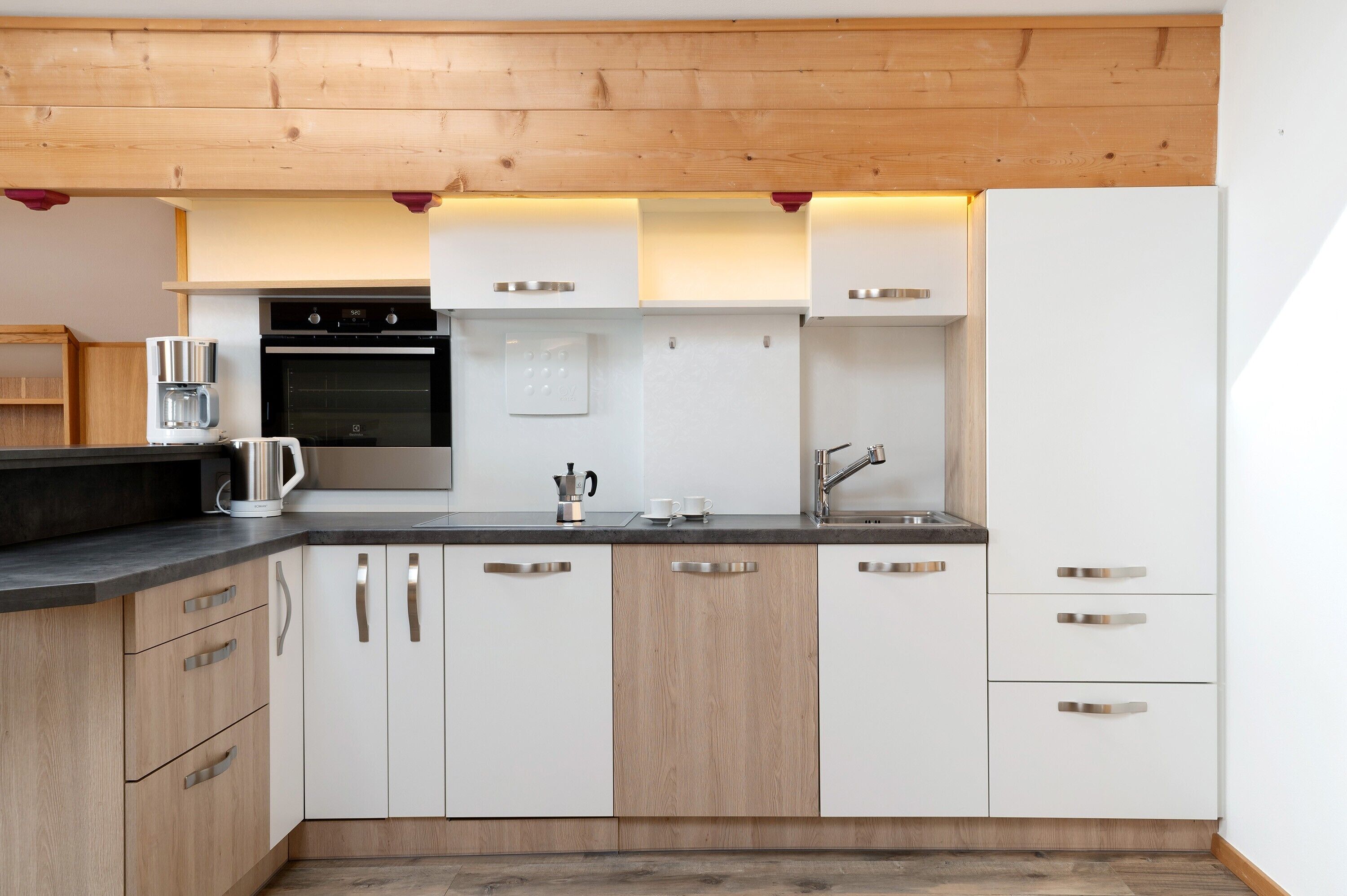 冰箱、烤箱、炉灶、洗碗机