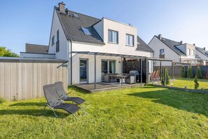 House | Outdoor dining