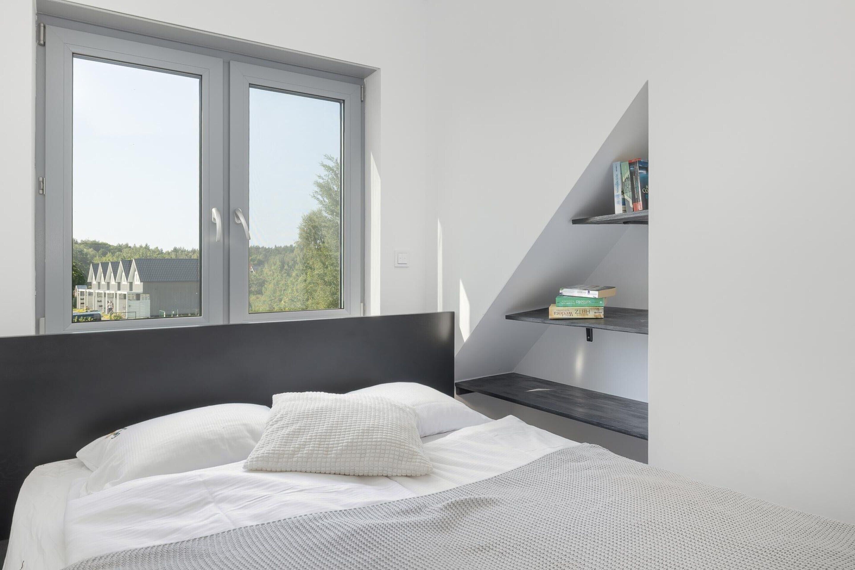 House | 3 bedrooms, individually furnished, iron/ironing board