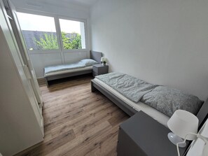 2 bedrooms, WiFi, bed sheets