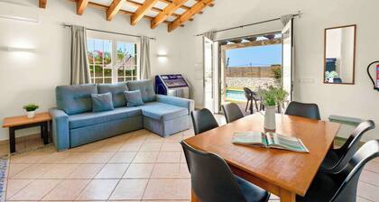 Room-hadte Villa in Cala en Porter