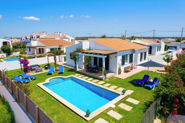 Room, 3 Bedrooms, Accessible, Smoking | Pool