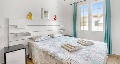 Room-hadte Villa in Cala en Porter