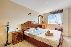 1 多间卧室、熨斗/熨衣板、WiFi、床单