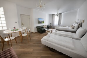 1 habitación, tabla de planchar con plancha, wifi y ropa de cama 