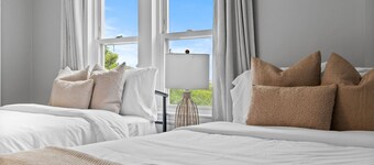 6BR3BATH 16G + FREE 4 Parking + Outdoor Furniture