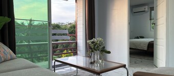 3-Minute Walk to the Beach! Relax with Stunning Palm & Mountain Views