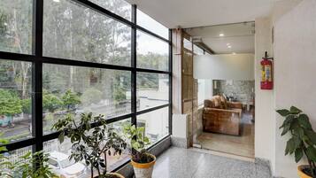 Rumah | Resepsionis