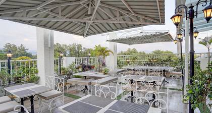 Townhouse Oak Ongc Crossway