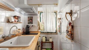 Apartment, 1 Bedroom, Smoking, Balcony | Bathroom - Romantic Alfama Balcony Apartment - 10 Minutes From Terreiro do Paço (Lisbon)