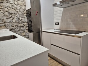 Private kitchen - 119E1 Apartments in downtown Gijon (Gijón)
