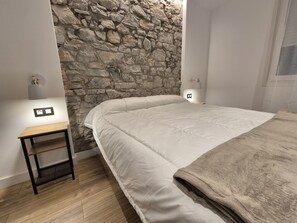 Room - 119E1 Apartments in downtown Gijon (Gijón)