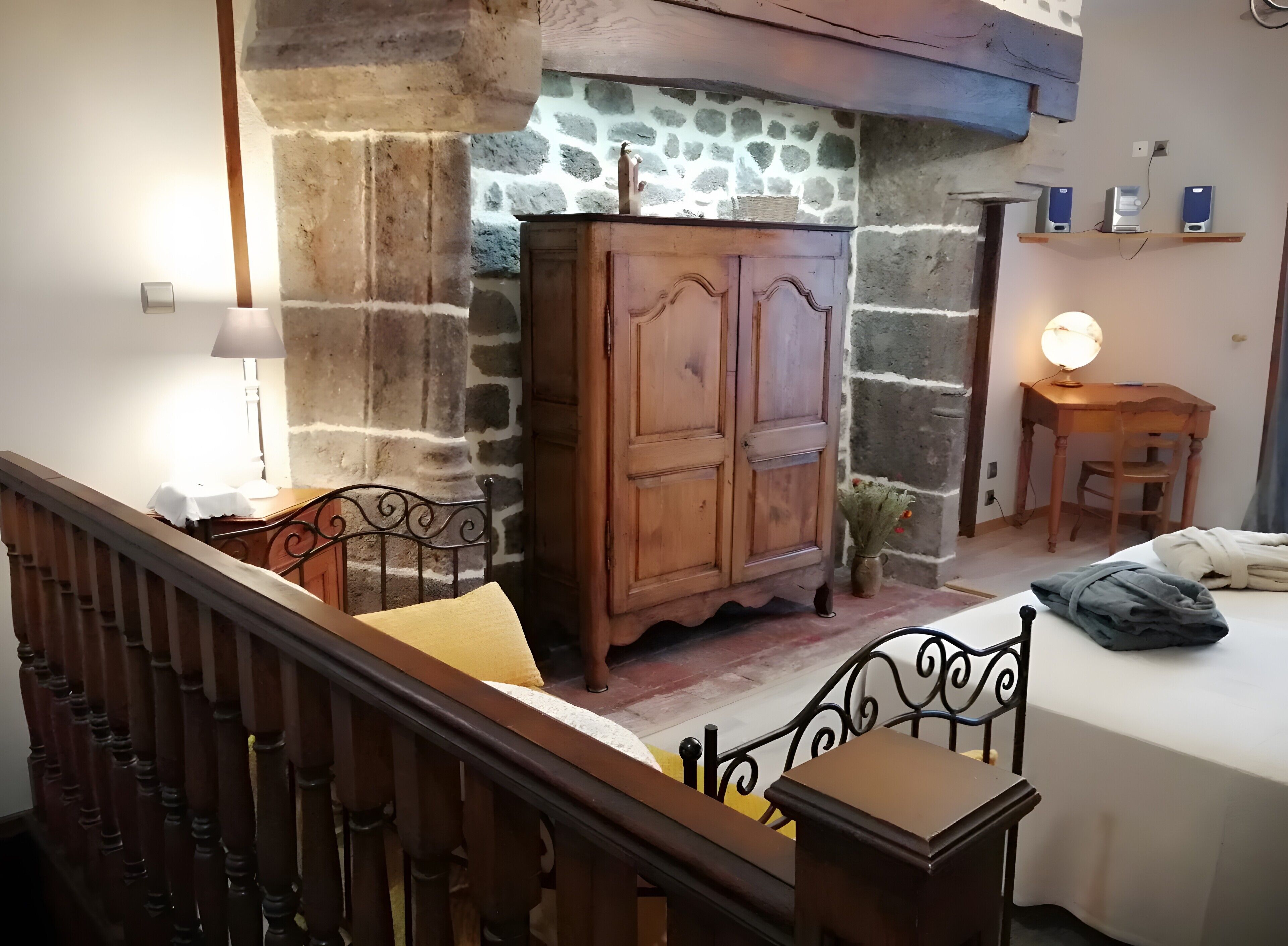 1 bedroom, iron/ironing board, bed sheets