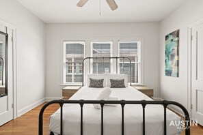 6 bedrooms, iron/ironing board, free WiFi, bed sheets