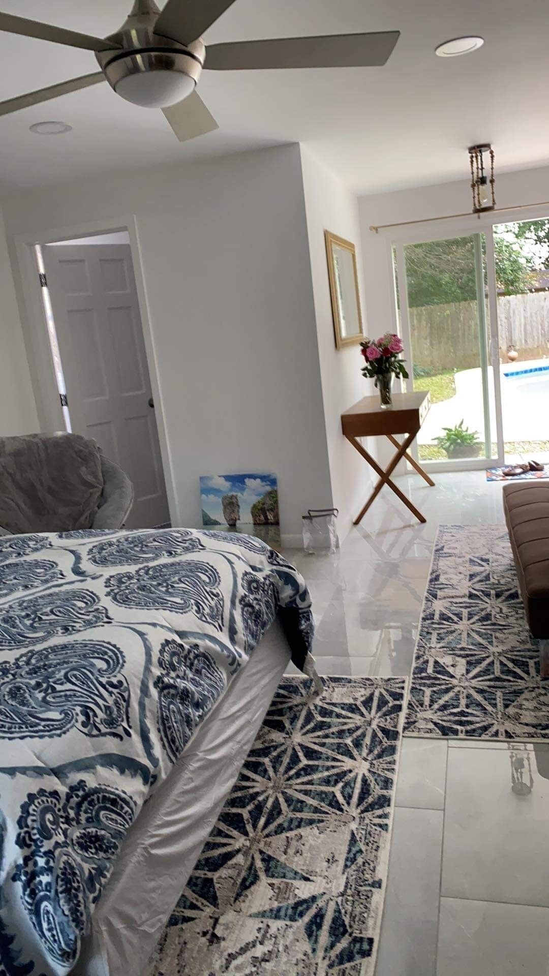 1 多间卧室、熨斗/熨衣板、上网接入、床单