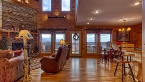 Smart TV, fireplace - Above Awe - 2BR/2.5BA Awesome View of Wears Valley (Sevierville)