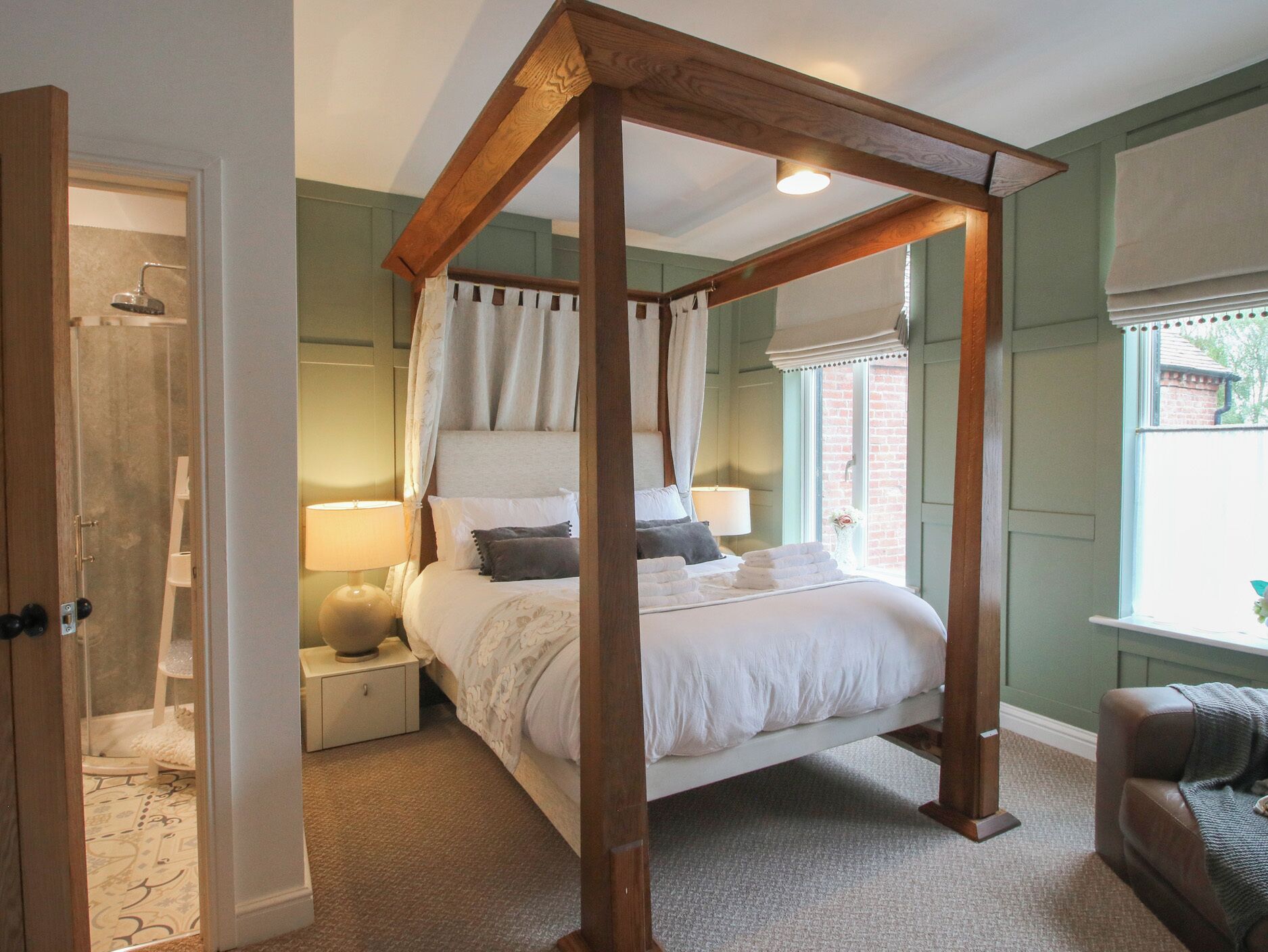 1 Schlafzimmer, individuell dekoriert, individuell eingerichtet