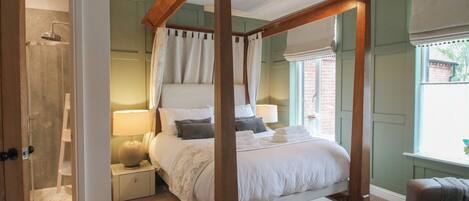 1 Schlafzimmer, individuell dekoriert, individuell eingerichtet